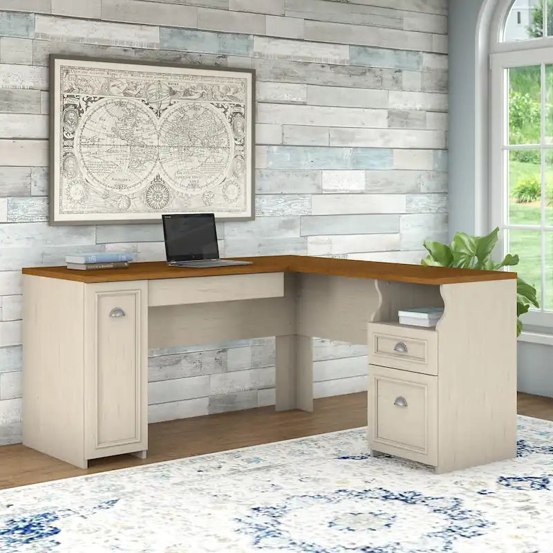 Bureau d'angle Fairview 60 W avec tiroirs et espaces de rangement de Bush Furniture