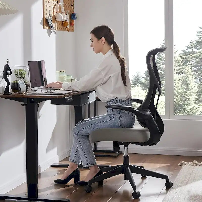 Chaise de bureau ergonomique pour ordinateur, chaise de jeu pivotante à dossier haut et confortable avec support lombaire et accoudoirs relevables