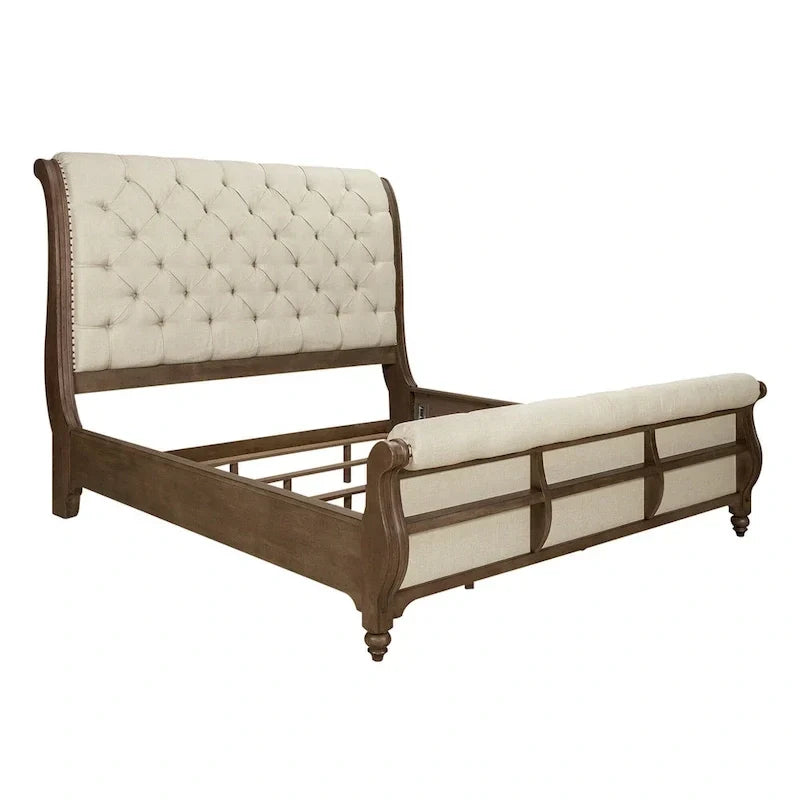 Ensemble de chambre à coucher Americana Farmhouse comprenant un lit traîneau, une commode et un miroir