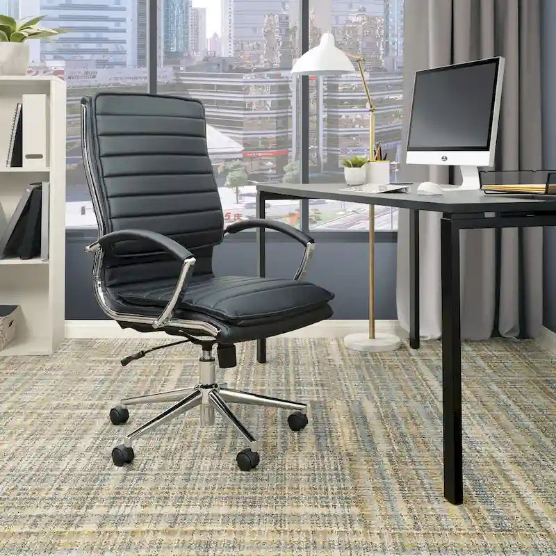 Fauteuil de direction professionnel à dossier haut en similicuir avec piètement chromé et accoudoirs amovibles