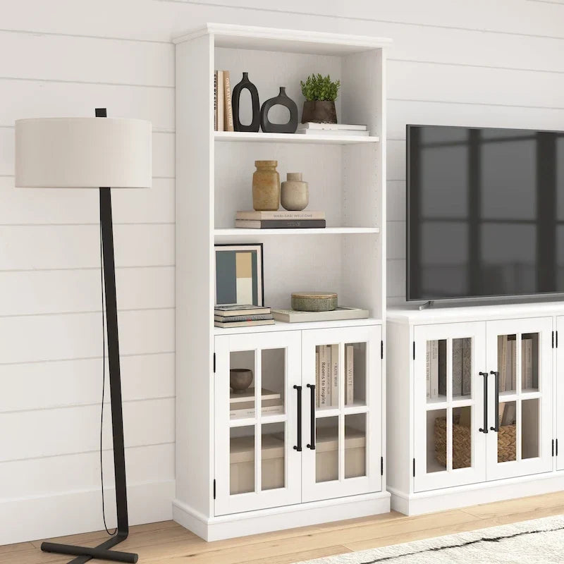 Bibliothèque à 5 étagères Westbrook avec portes vitrées de Bush Furniture