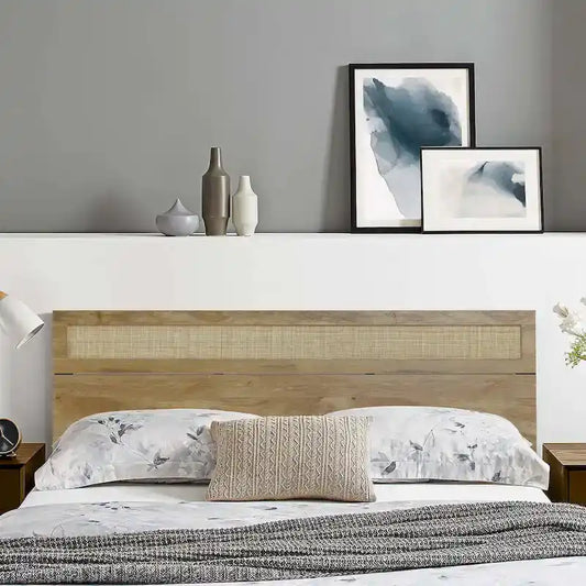 Tête de lit en bois manufacturé au fini chêne avec dessus en rotin naturel, très grand lit ou grand lit