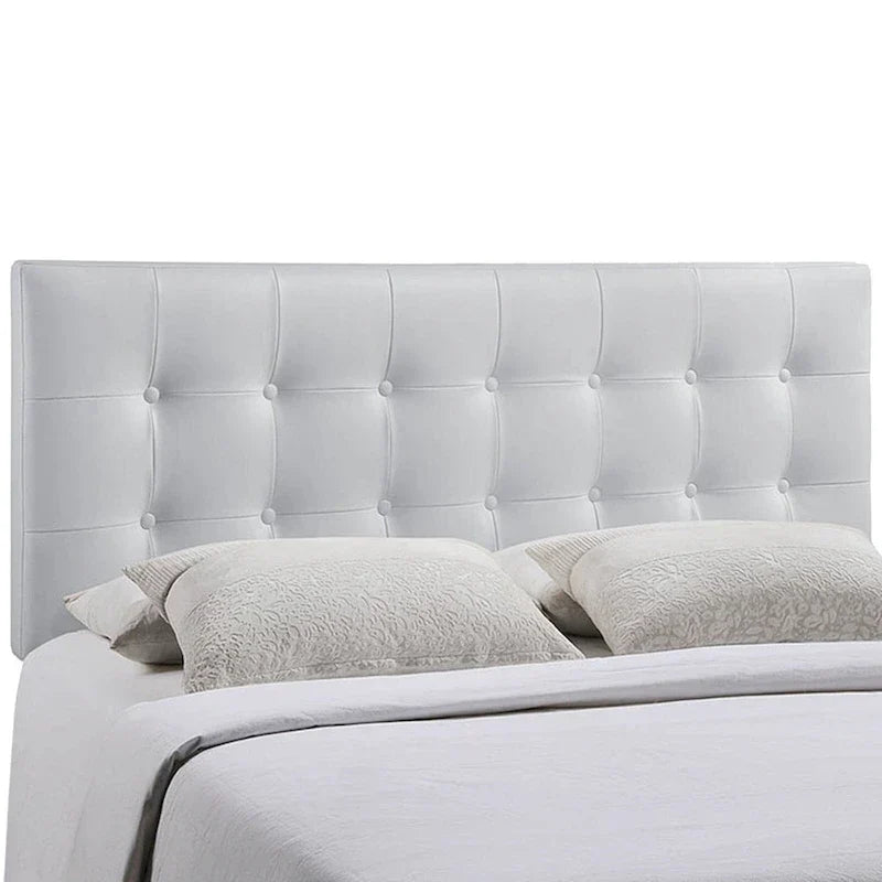 Tête de lit capitonnée blanche élégante Heritage, format Queen
