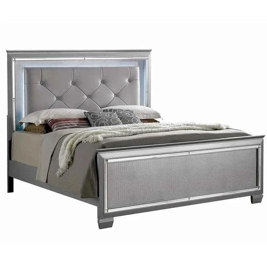 Très grand lit (California King) texturé avec garnitures argentées, beige