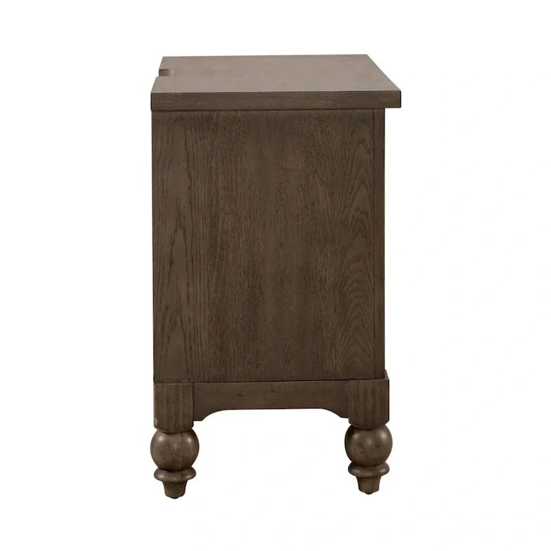 Ensemble de chambre à coucher Americana Farmhouse comprenant un lit traîneau, une commode, un miroir et une table de chevet
